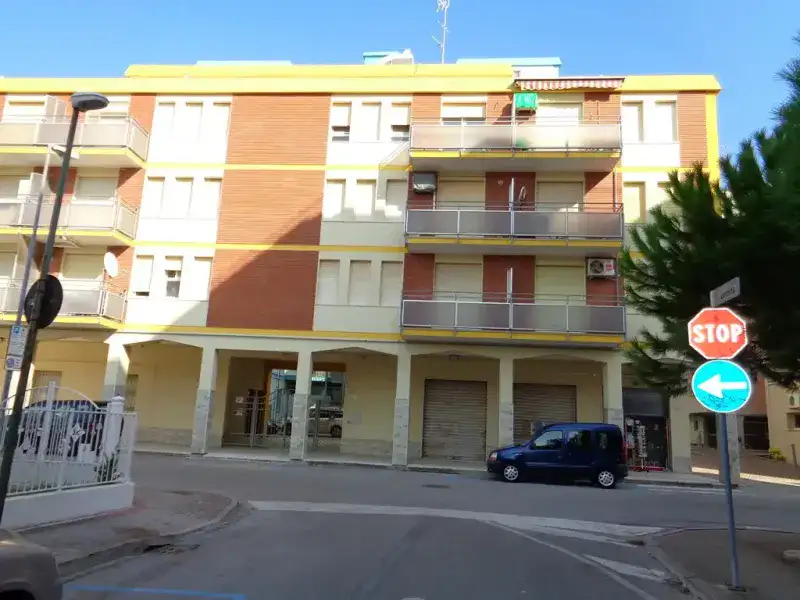 Appartamento trilocale ristrutturato con spiaggia a Lido degli Scacchi